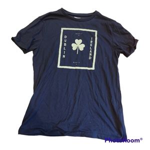 Old Navy Ireland Shirt, size S